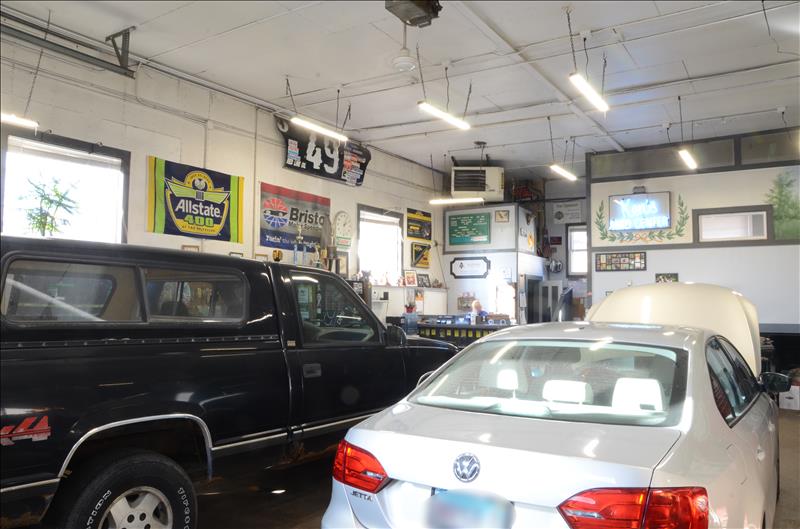 Ken's Auto Center, Inc. Geneva, IL